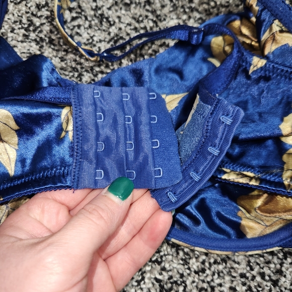 Vtg Victorias Secret Second Skin Shiny Satin Bra 38DD Blue Floral Gold Leaf,Sexy - Picture 6 of 12